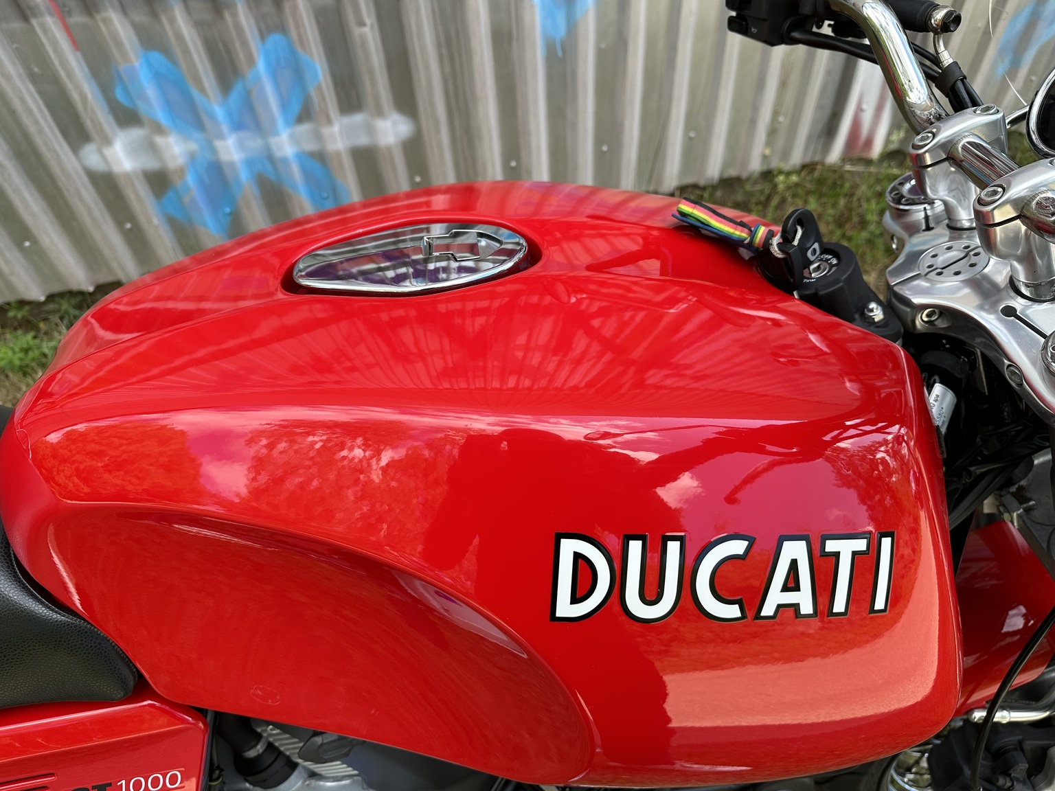Exteriörbild på 2006 Ducati 1000 GT (50)