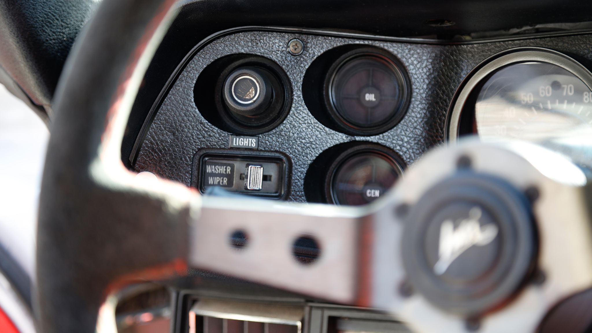 Interior image of 1975 Chevrolet Camaro 307 (8)