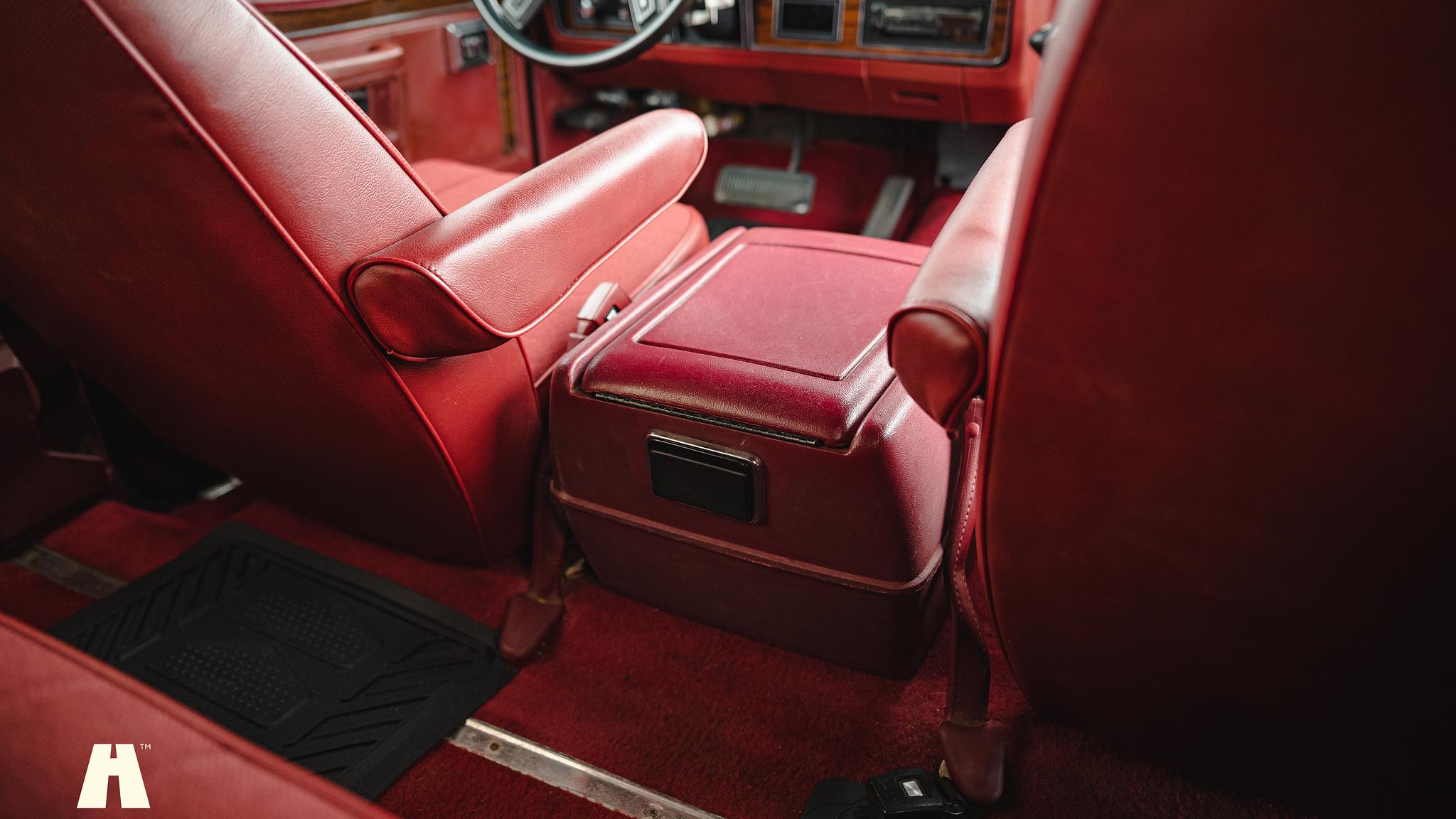 Interior image of 1986 Dodge Ramcharger