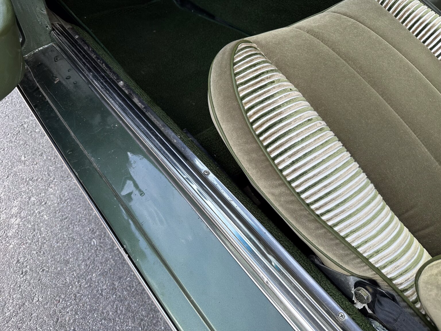 Innenraumfoto von 1974 Mercedes Benz 450 SLC