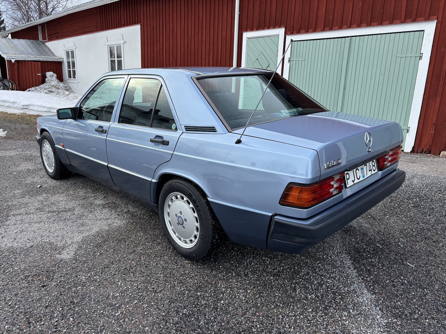 Exteriörbild på 1992 Mercedes-Benz 190 D