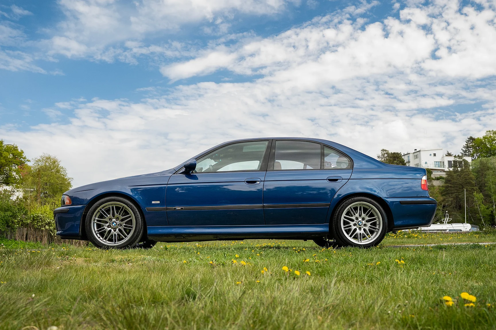 Exterior image of 2001 BMW M5 E39 LCI (4)