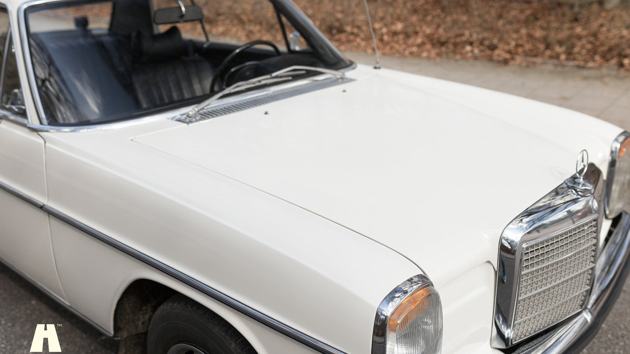 Exterior image of 1970 Mercedes 250 CE