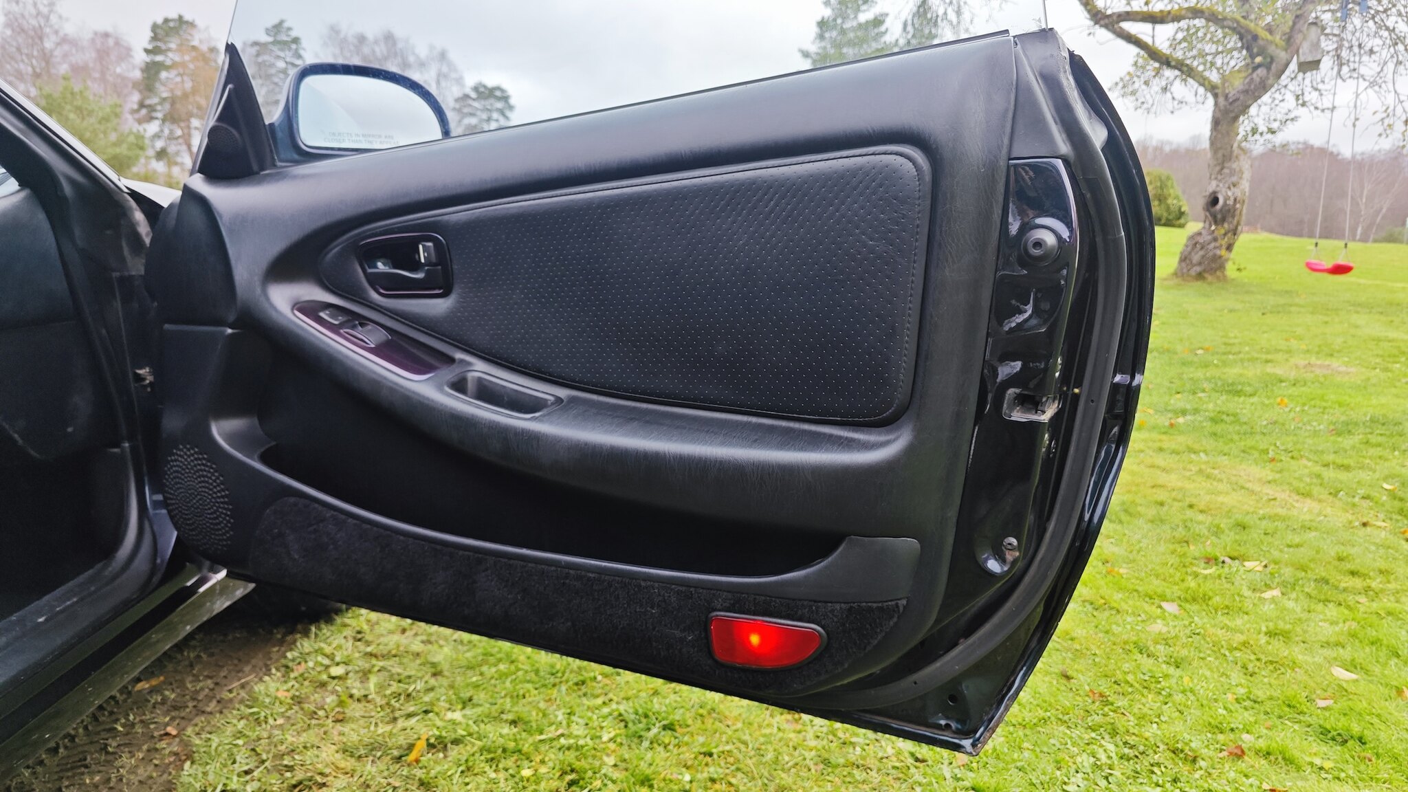 Interior image of 1991 Toyota MR2 Turbo GT-S