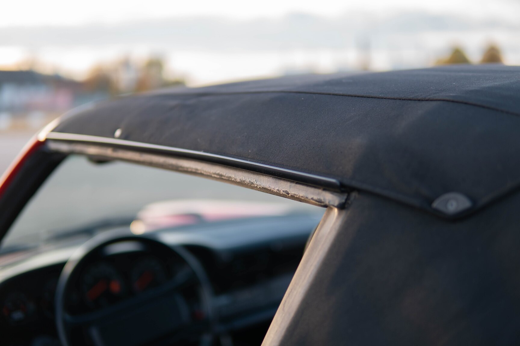 Exteriörbild på 1987 Porsche 911 Carrera Cab 3.2