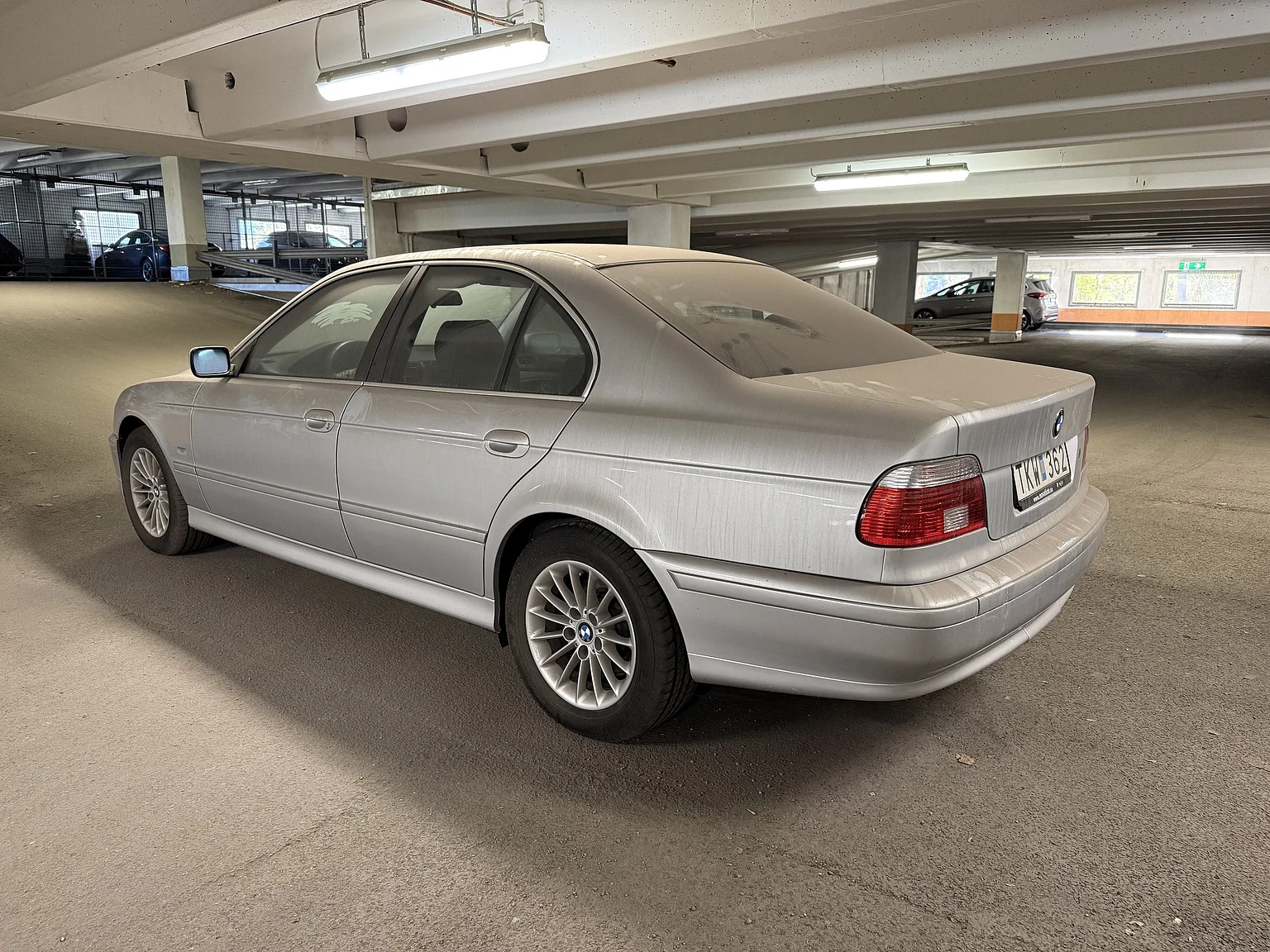 Exteriörbild på 2002 BMW 520i (10)