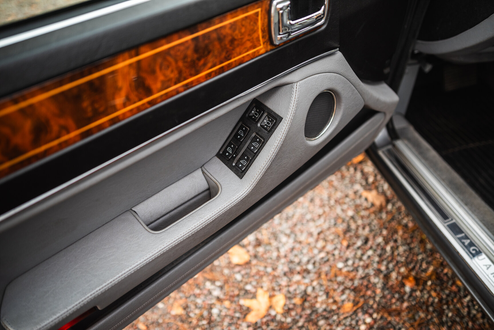 Innenraumfoto von 1988 Jaguar XJ Sovereign