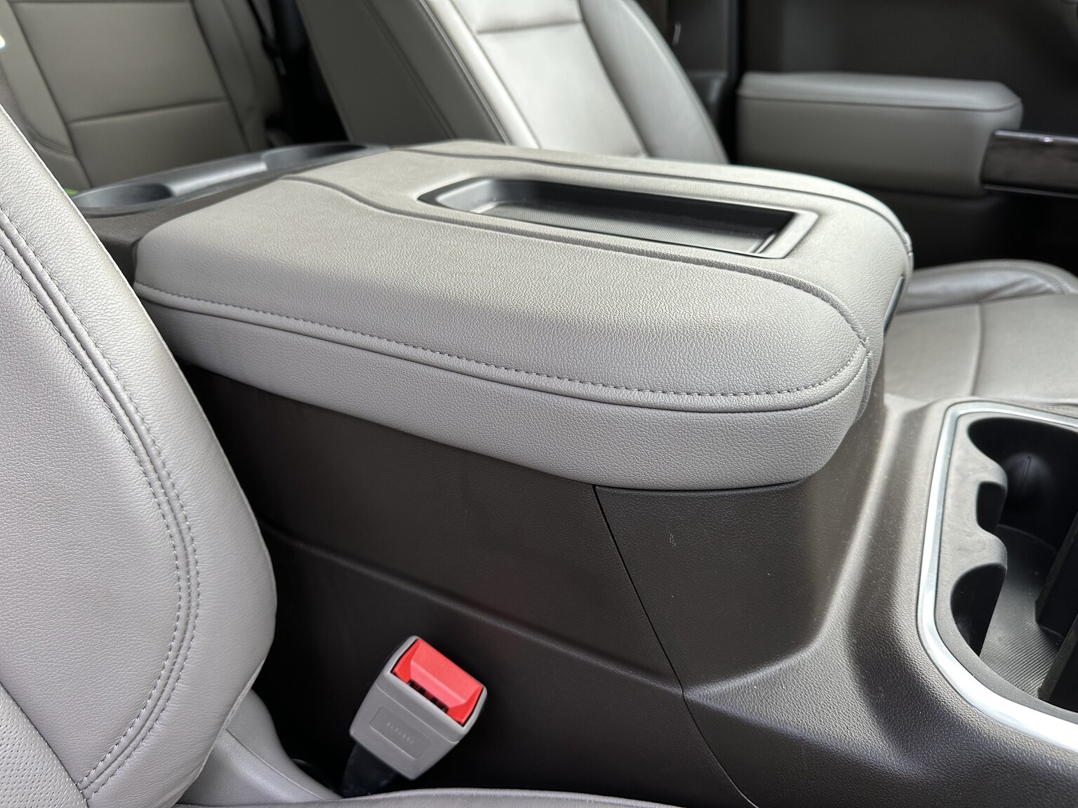 Interiörbild 2019 Chevrolet Silverado LTZ
