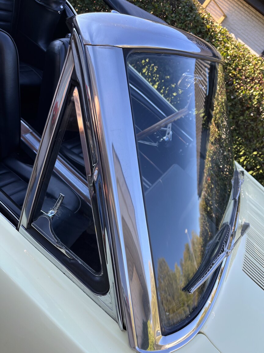 Aussenfoto 1966 Ford Mustang Cabriolet 289cui