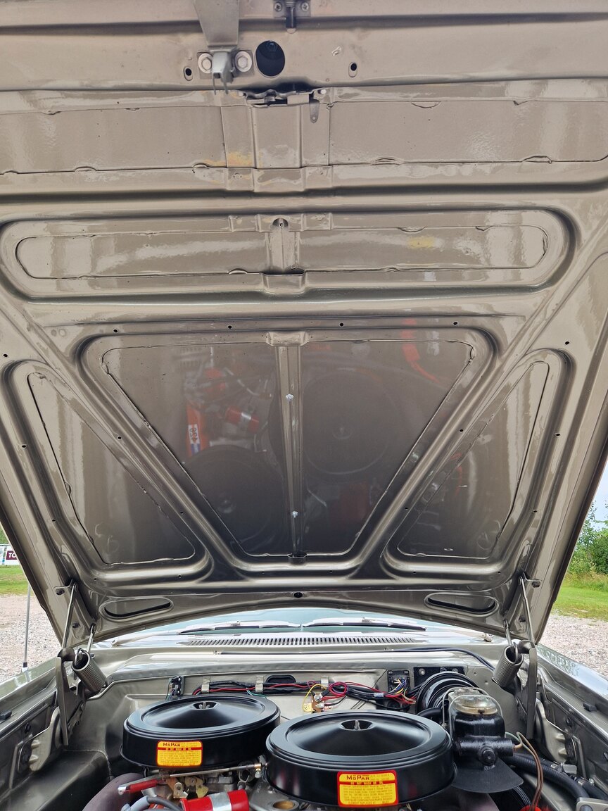 Image of 1964 Dodge Polara 500 mechanics