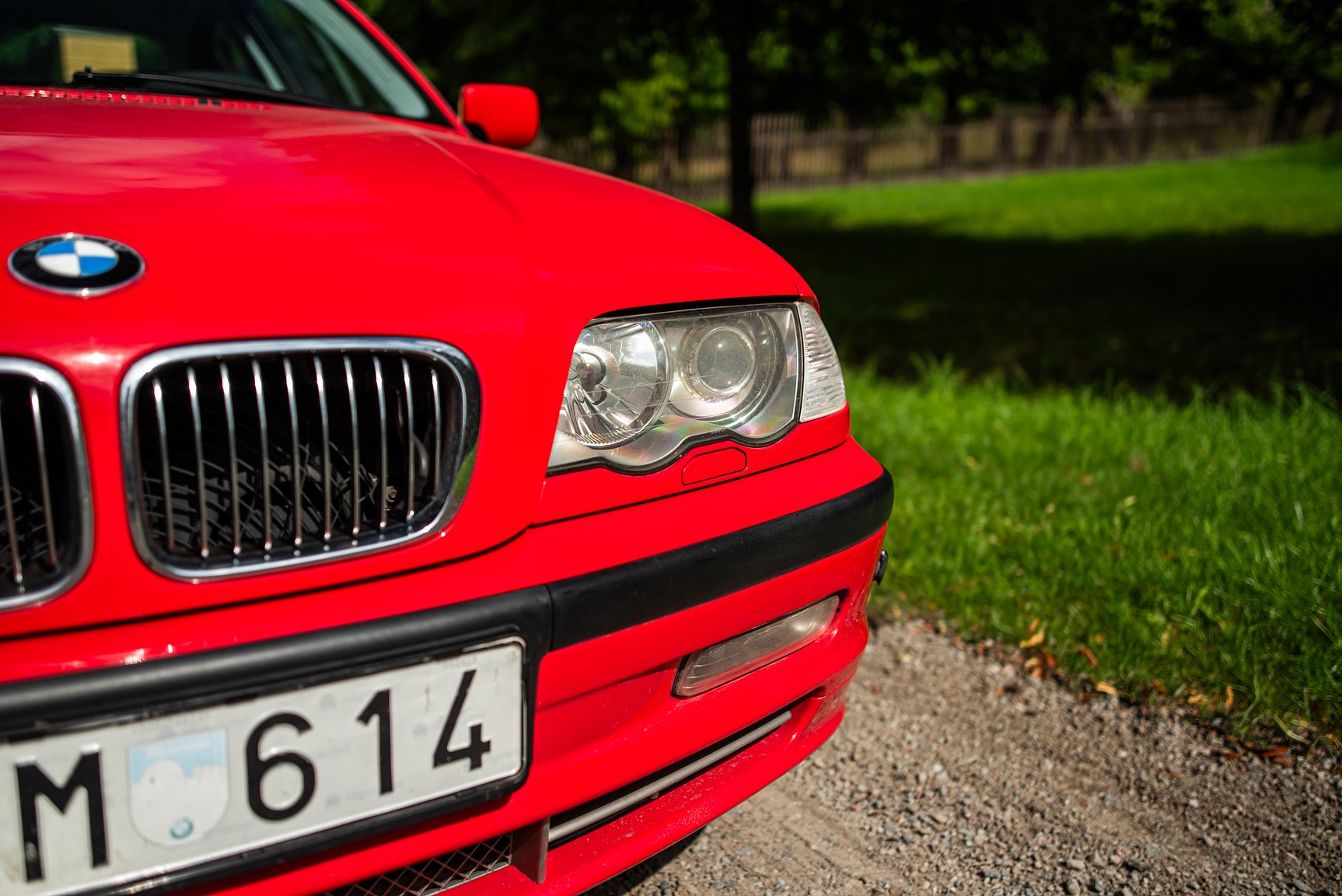 Exterior image of 2001 BMW 330Xi
