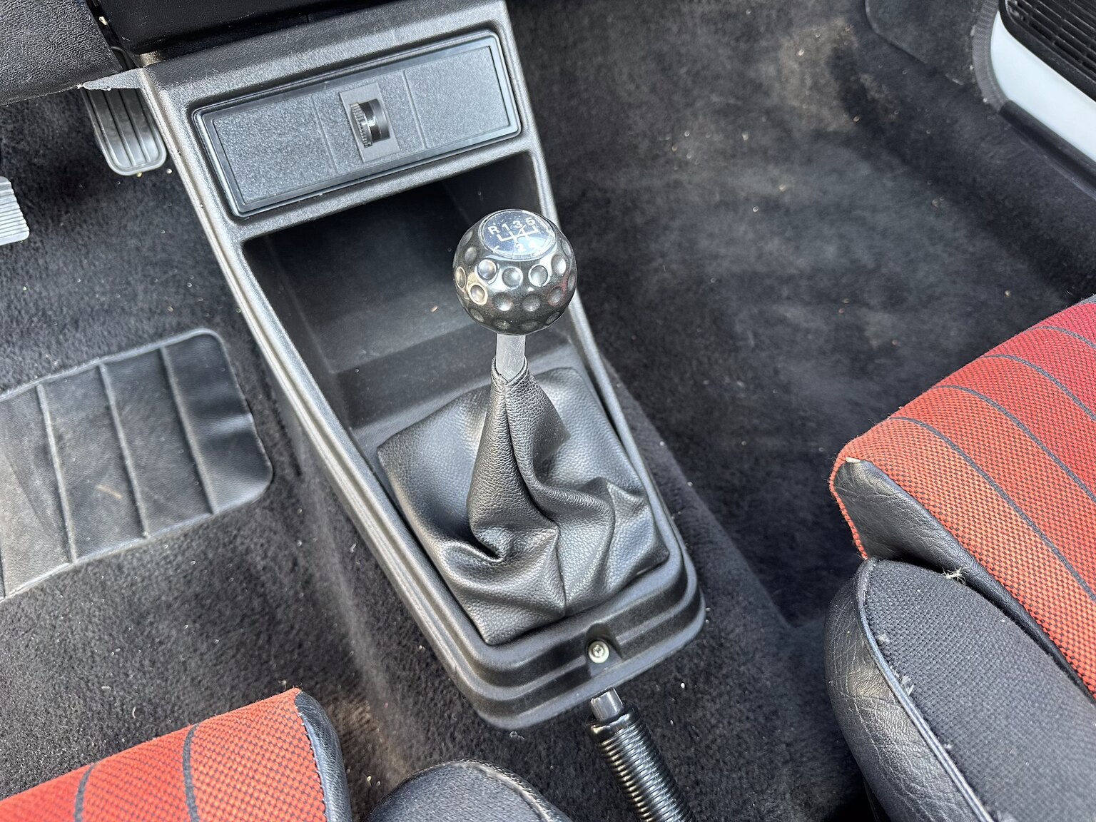 Interiörbild 1984 Volkswagen Golf GTI 