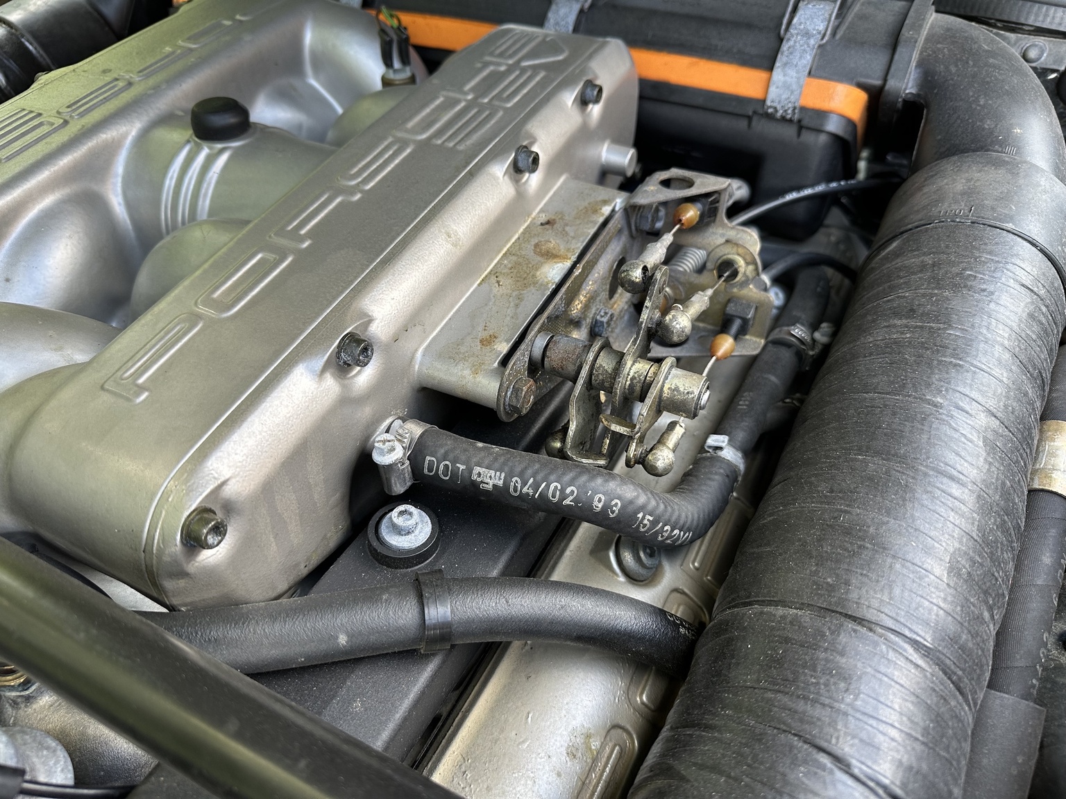 Image of 1994 Porsche 928 GTS mechanics