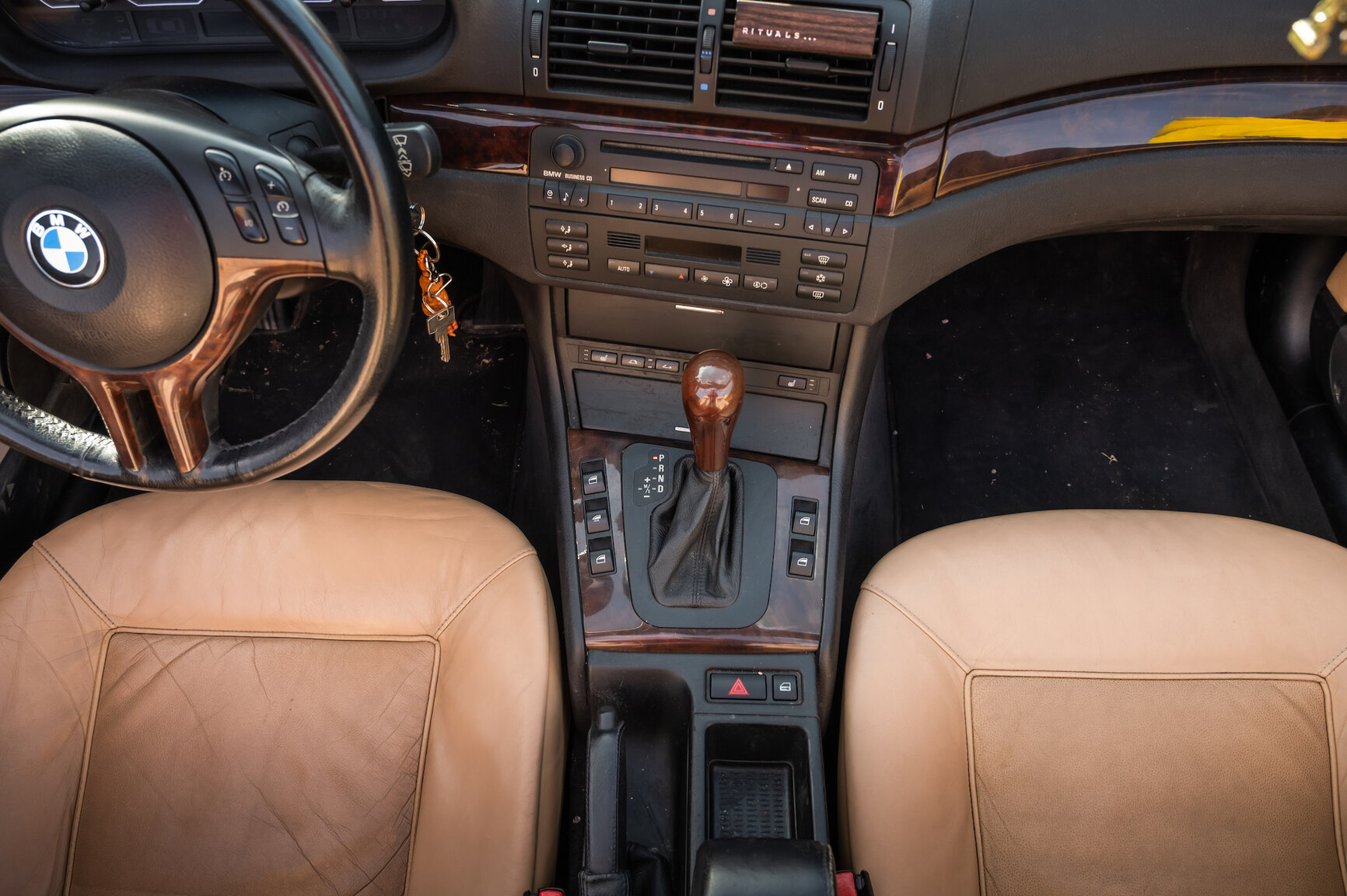 Interiörbild 2001 BMW 330Ci