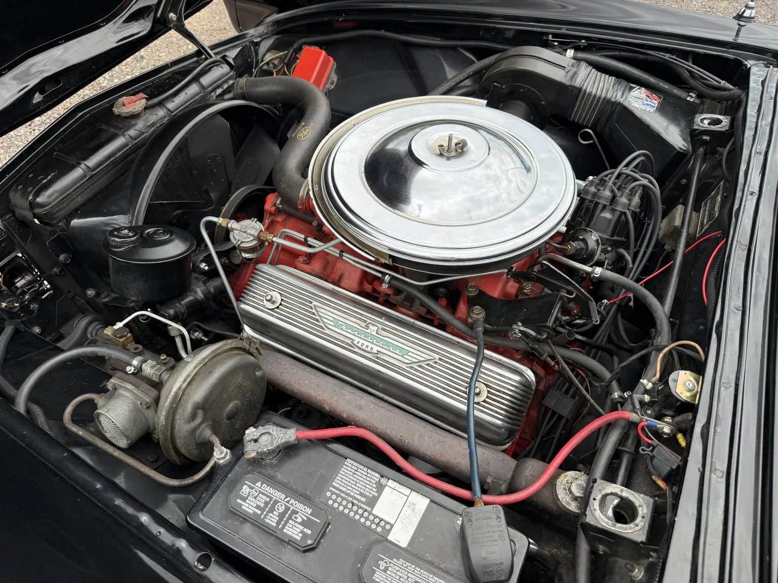 Image of 1957 Ford Thunderbird mechanics (1)