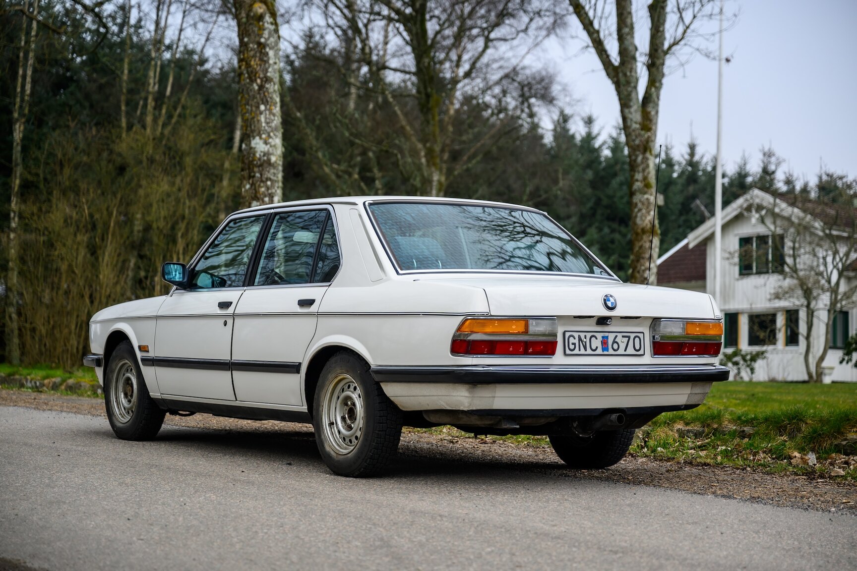 Exteriörbild på 1986 BMW 520i