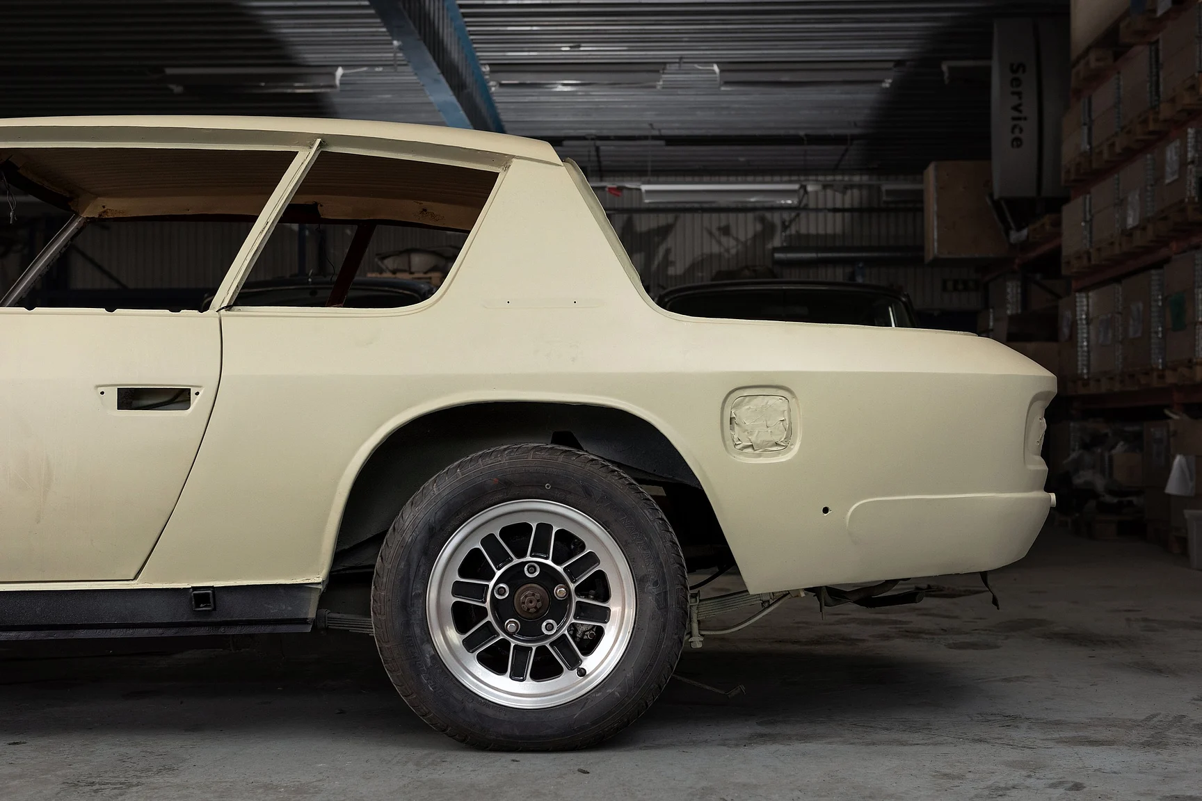 Aussenfoto 1968 Jensen Interceptor (9)