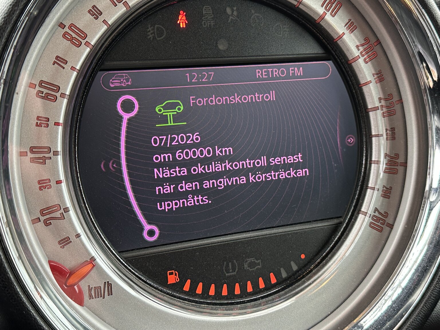 Interior image of 2012 Mini Cooper SD Roadster (40)