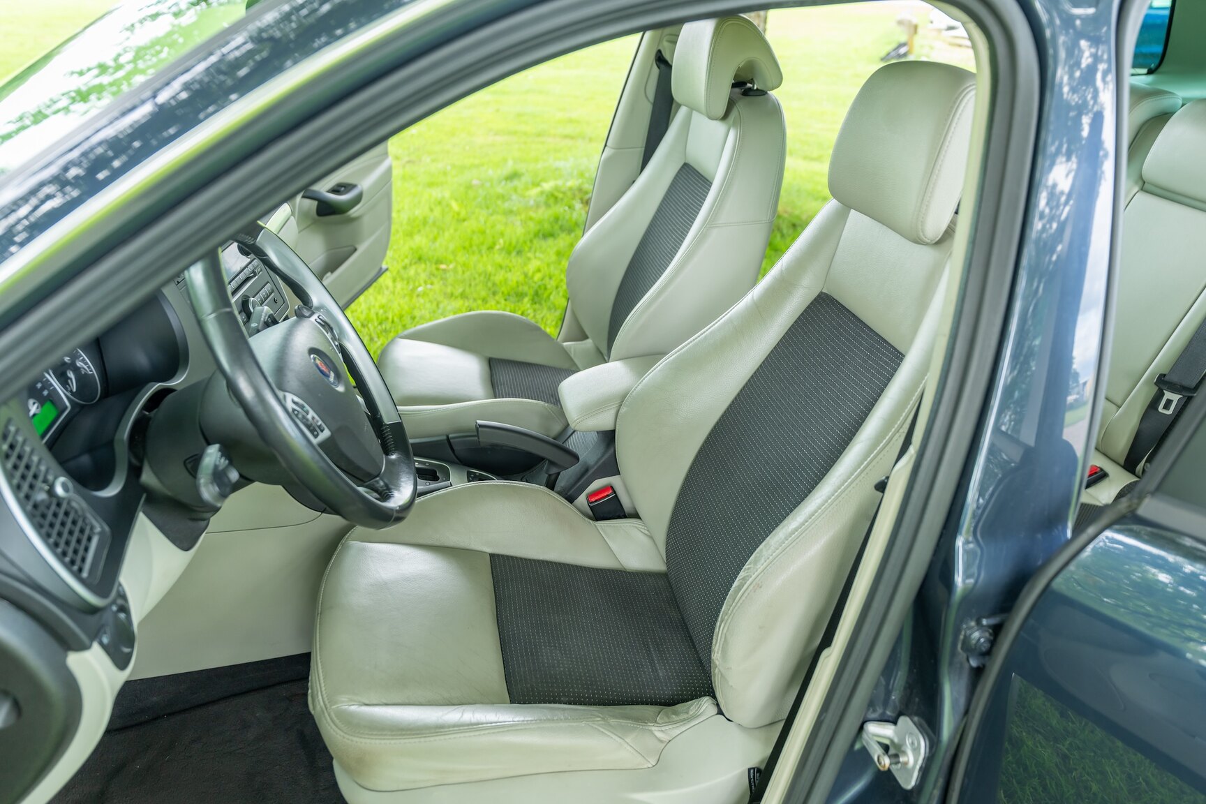 Interiörbild 2010 2010 SAAB 9-3 TTiD Aero