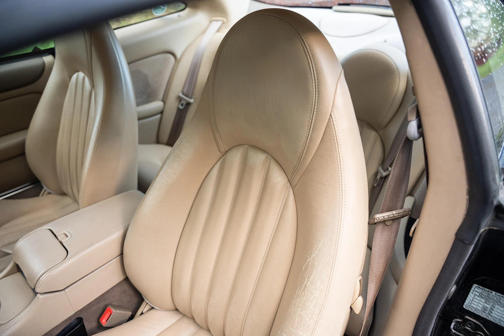 Innenraumfoto von 1999 Jaguar XKR - NO RESERVE (17)