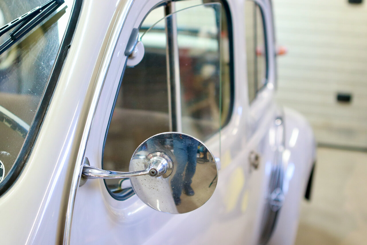 Exterior image of 1959 Renault 4CV