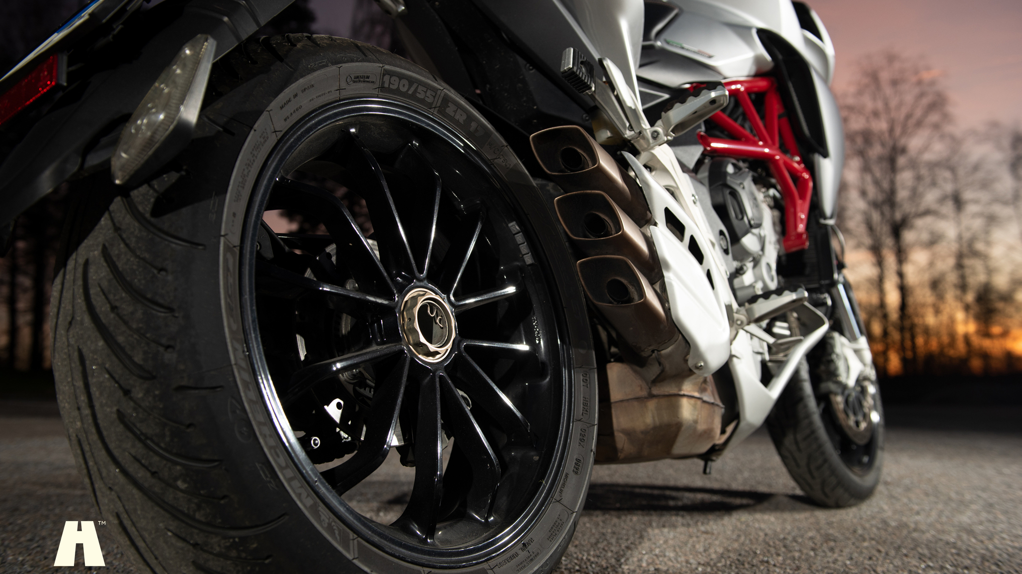 Exteriörbild på 2015 MV Agusta Veloce Turismo 800