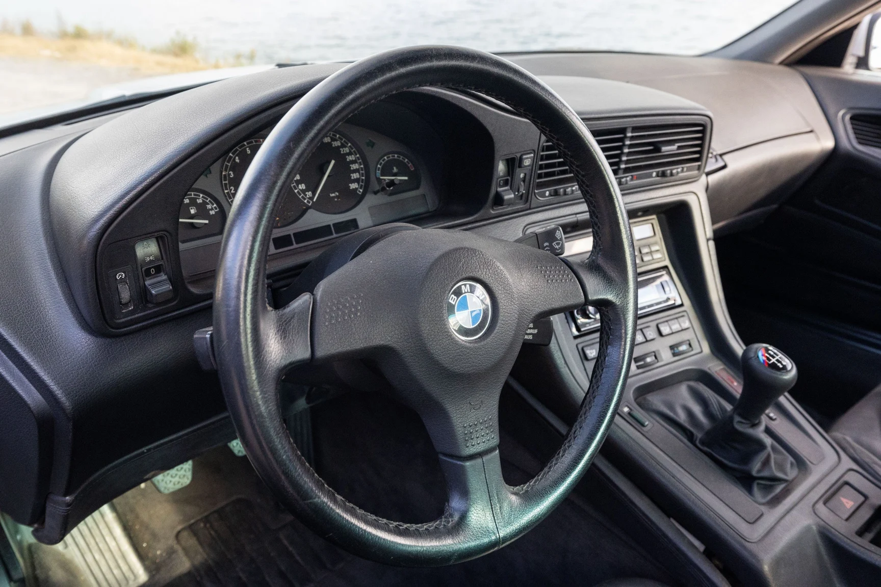 Innenraumfoto von 1991 BMW 850i (10)