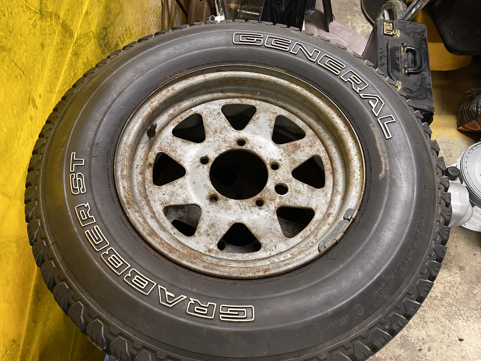 Exterior image of 1987 Suzuki SJ413 long