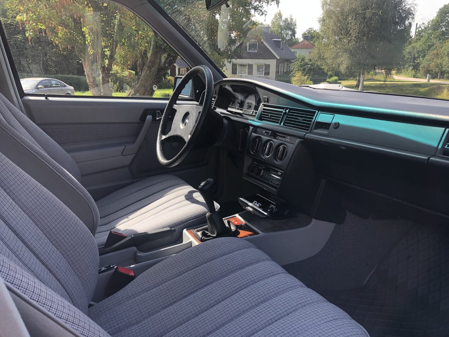 Interiörbild 1986 Mercedes-Benz 190E