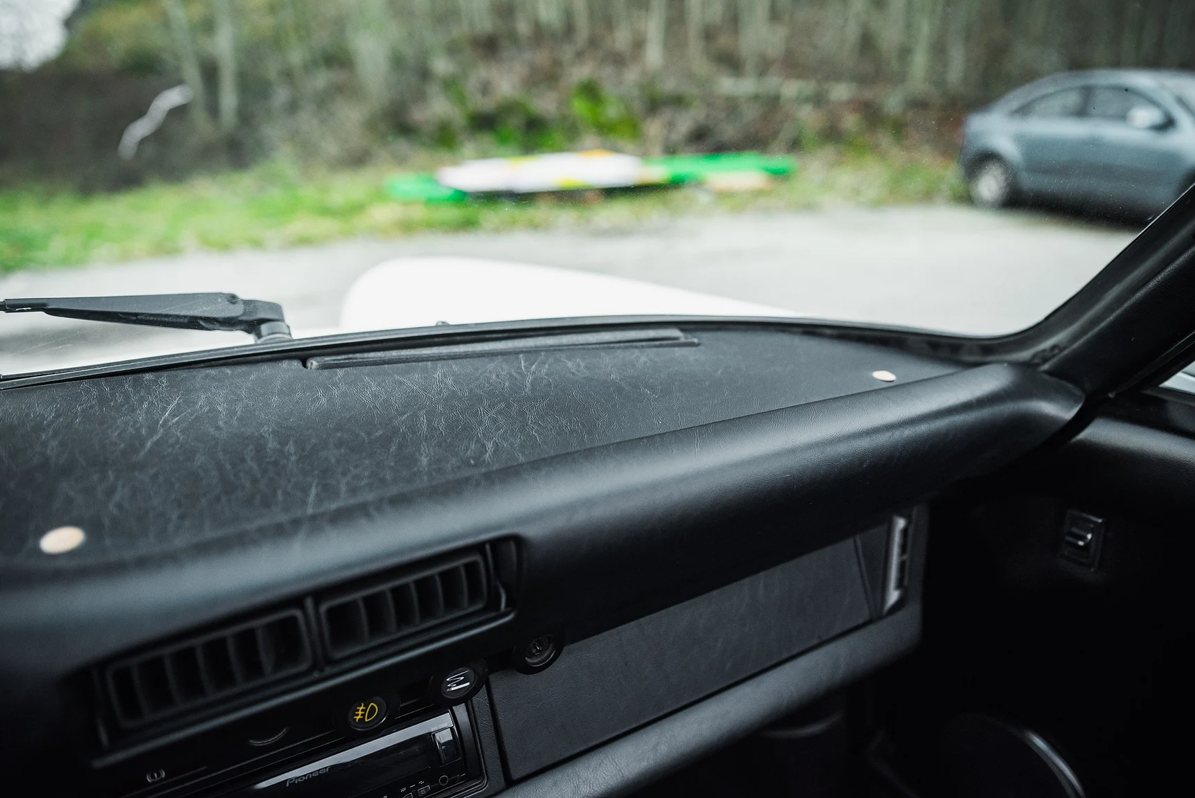 Interior image of 1983 Porsche 911 SC (41)
