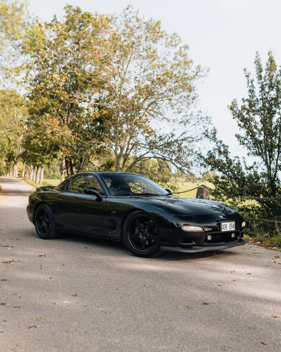 Exteriörbild på 1994 Mazda RX7 (3)