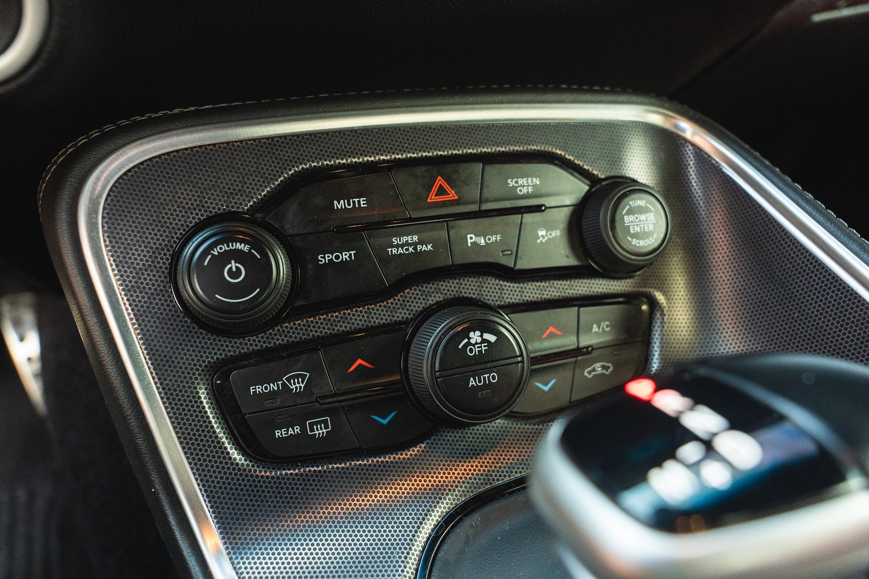 Interior image of 2018 Dodge Challenger R/T 392