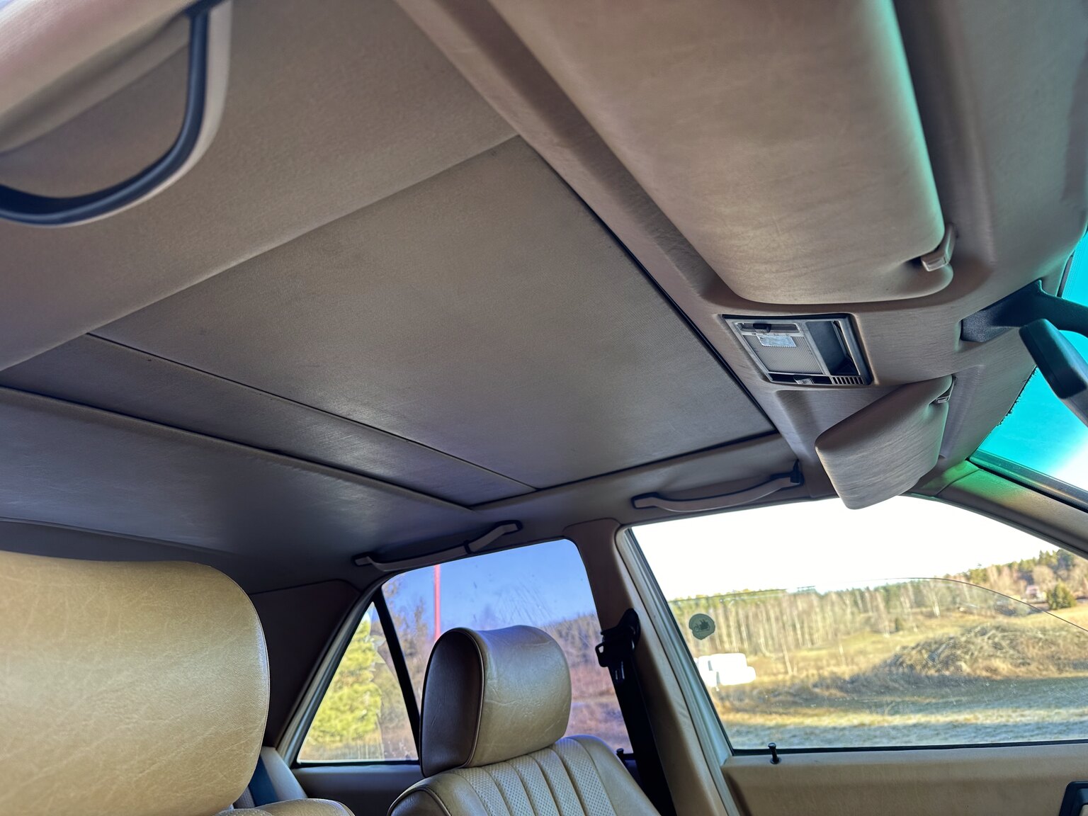 Interiörbild 1988 Mercedes-Benz 190 E 2.3 (37)