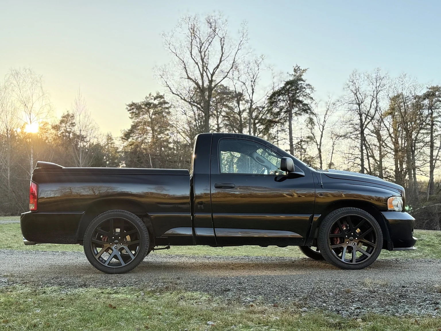 Exterior image of 2004 Dodge Ram SRT-10 (18)