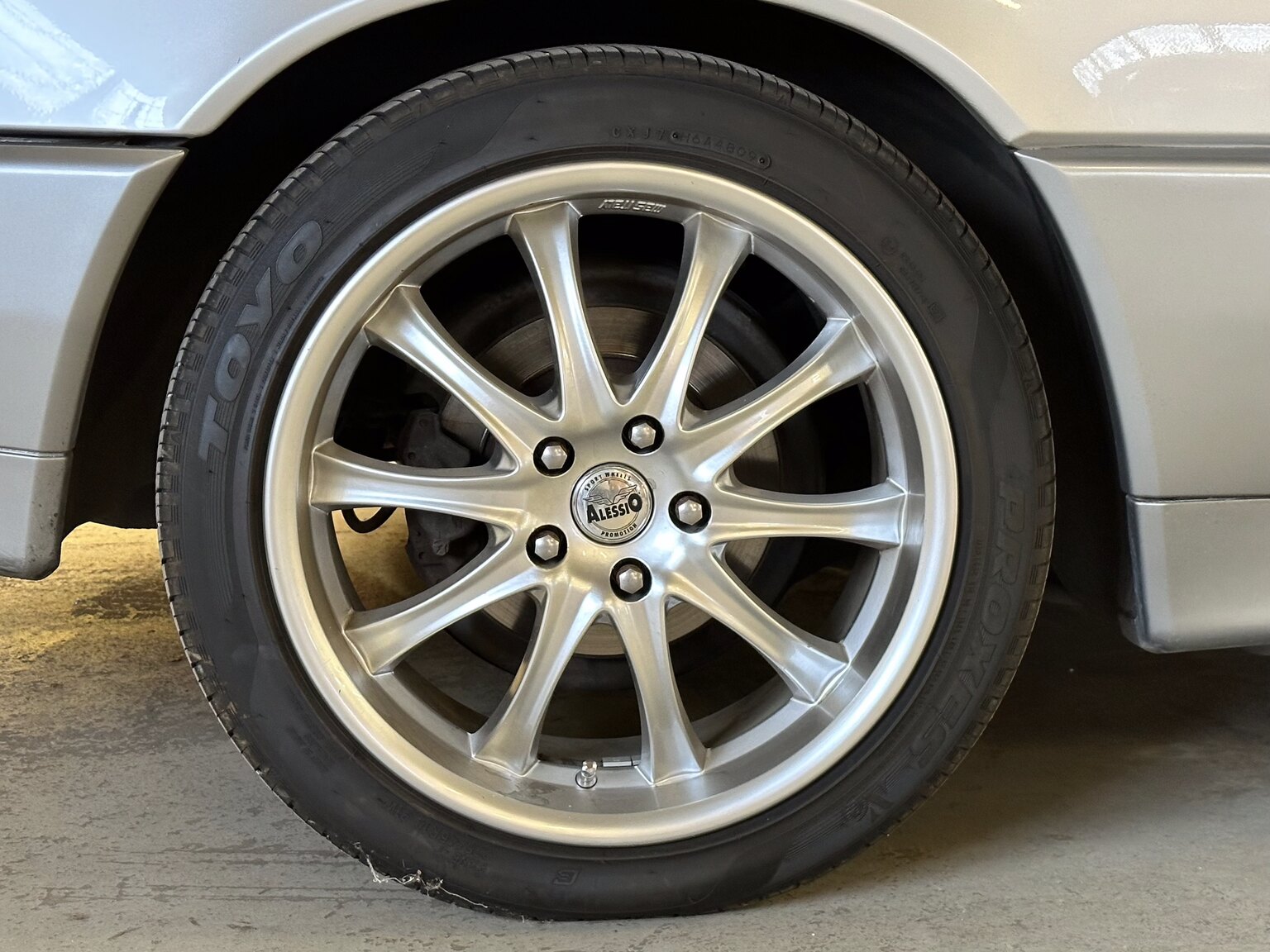 Exteriörbild på 1993 Mercedes-Benz SL 320