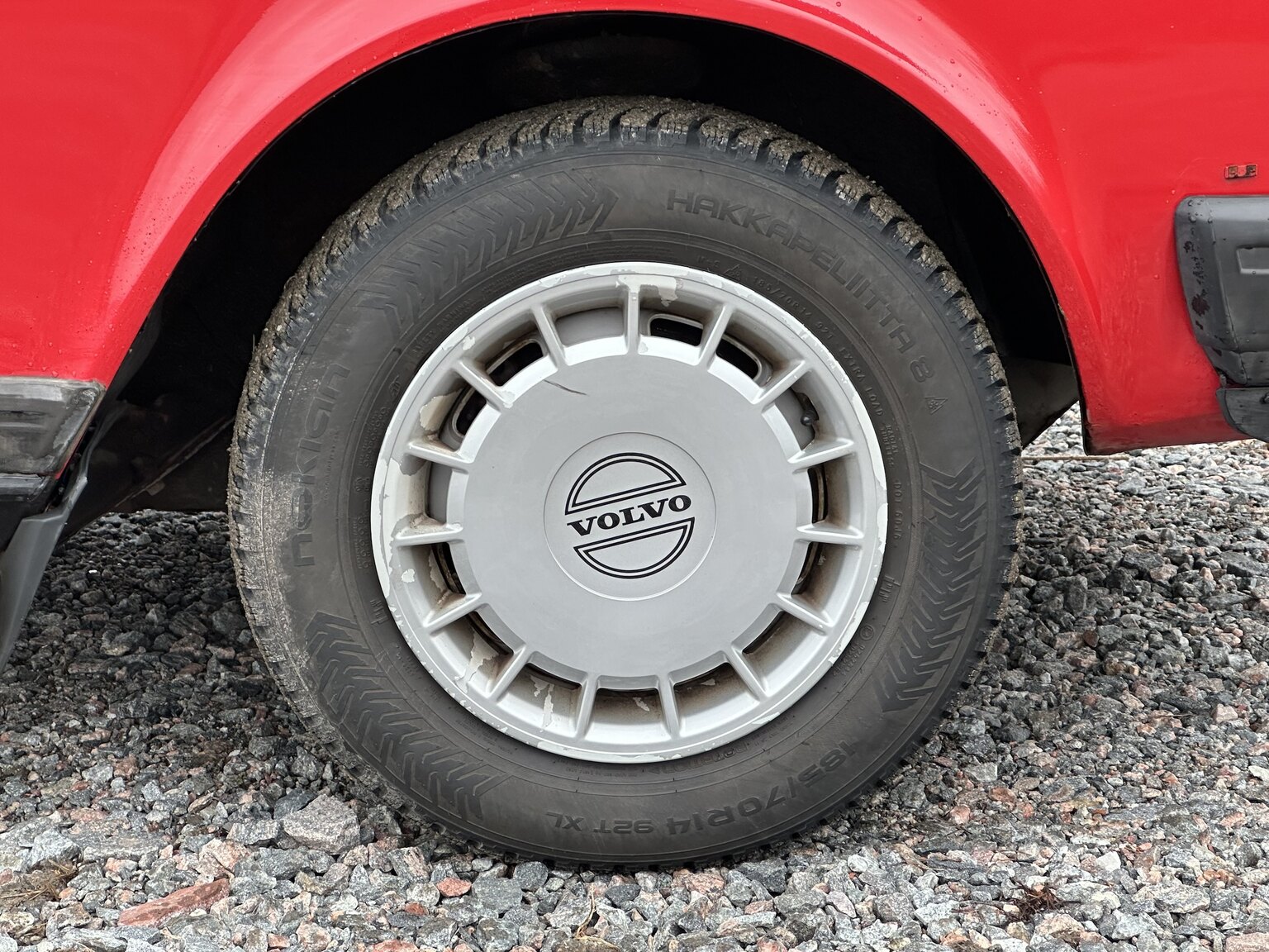 Exterior image of 1990 Volvo 240 (13)