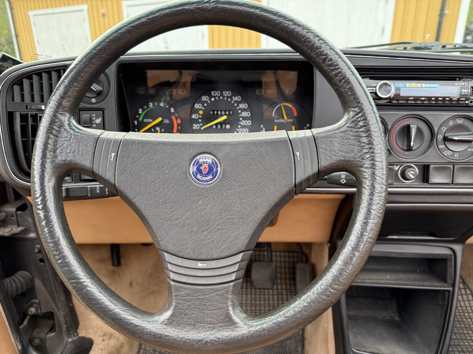 Innenraumfoto von 1987 SAAB 900 Cabriolet 2.0 Turbo T16
