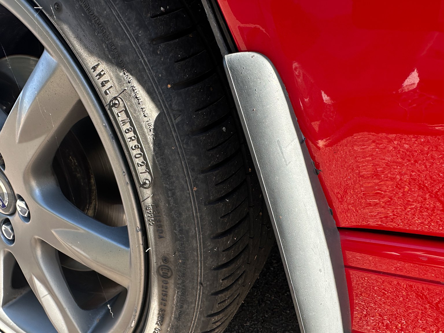 Exterior image of 1996 Volvo 850 R