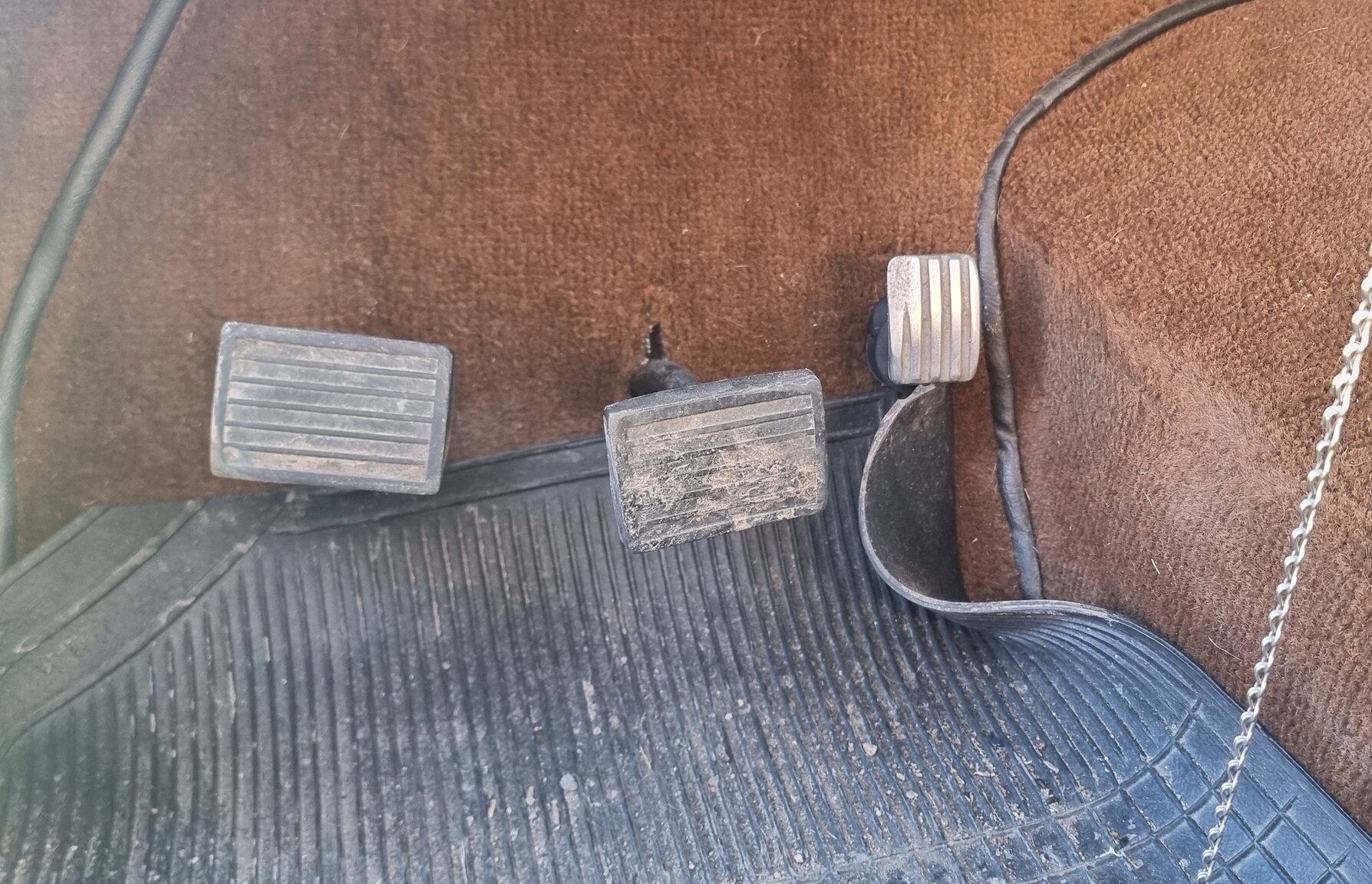 Interior image of 1951 Peugeot 203 De Luxe