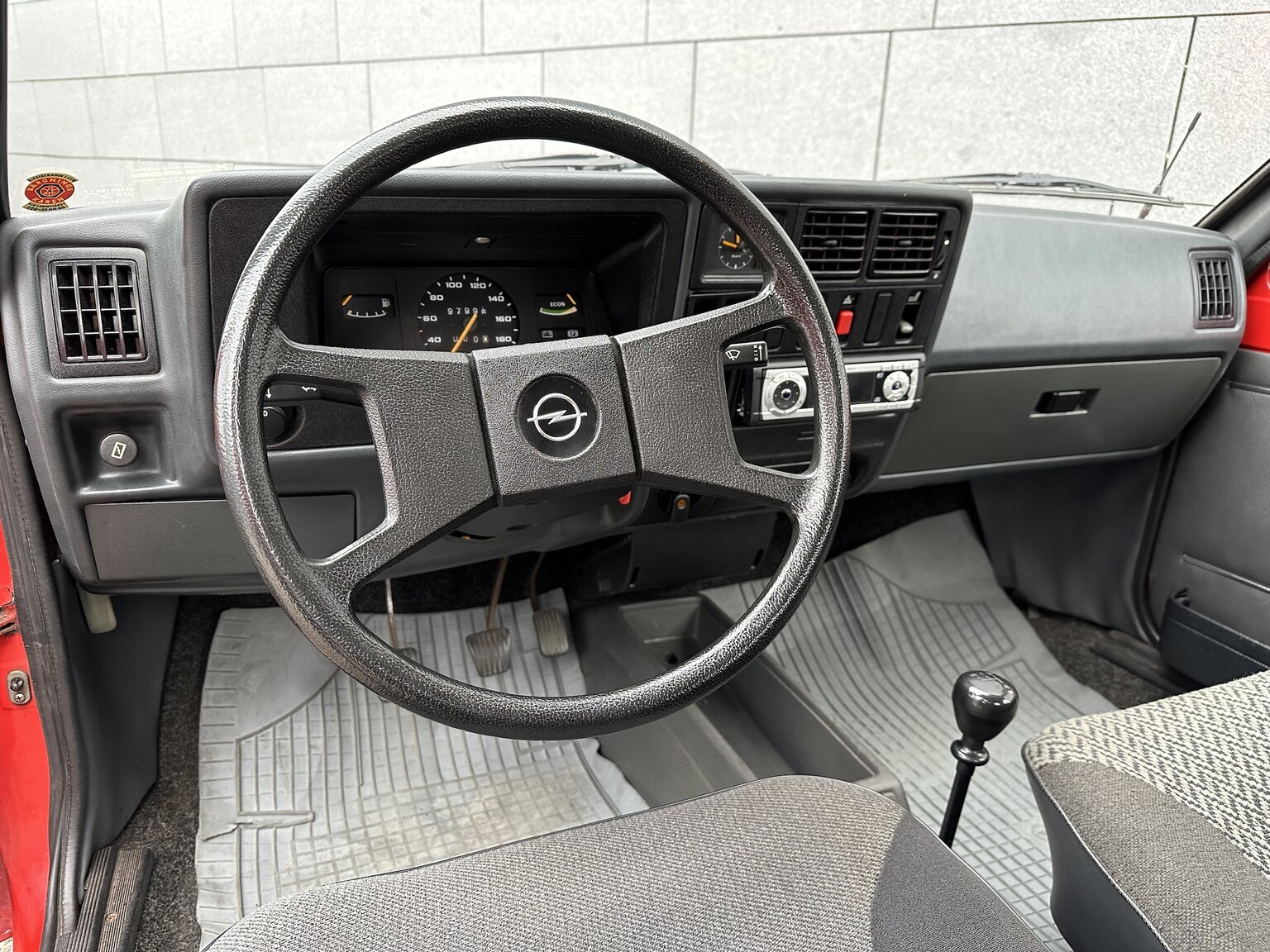 Innenraumfoto von 1983 Opel Kadett (6)