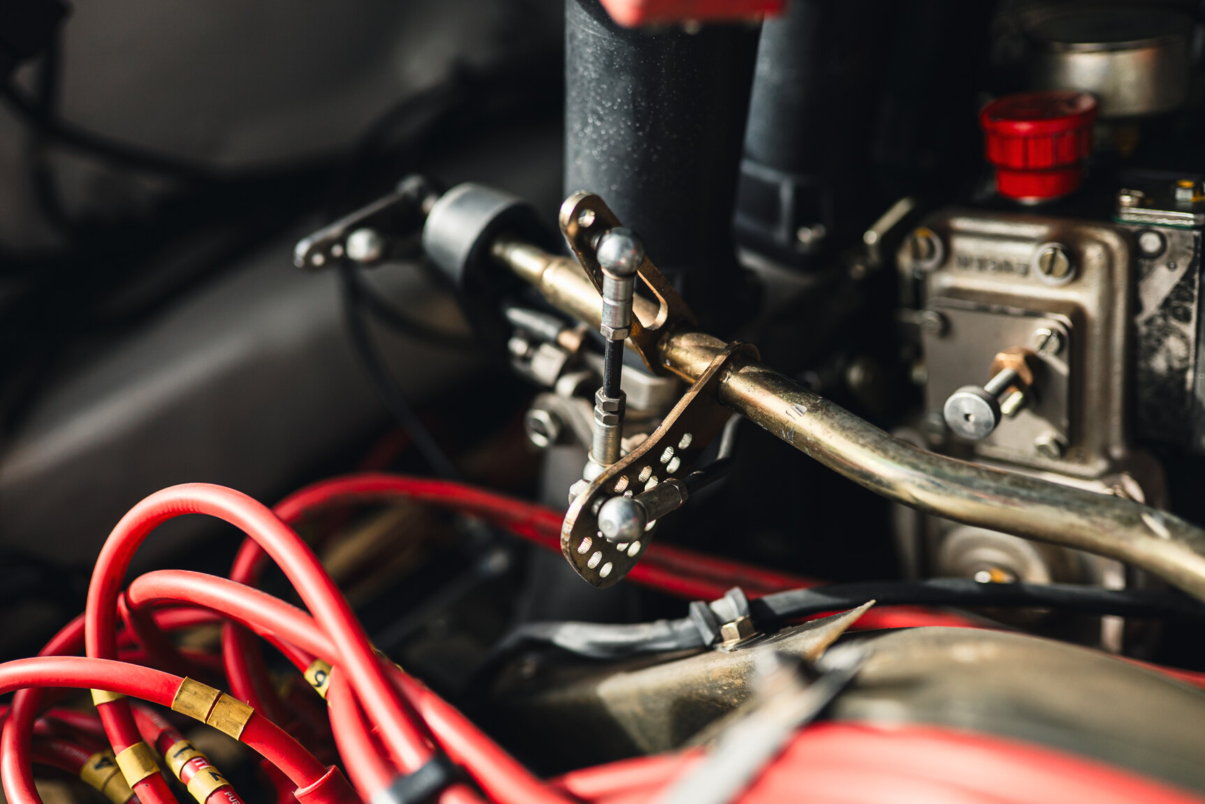 Image of 1977 Porsche 911 RSR Rallycar mechanics