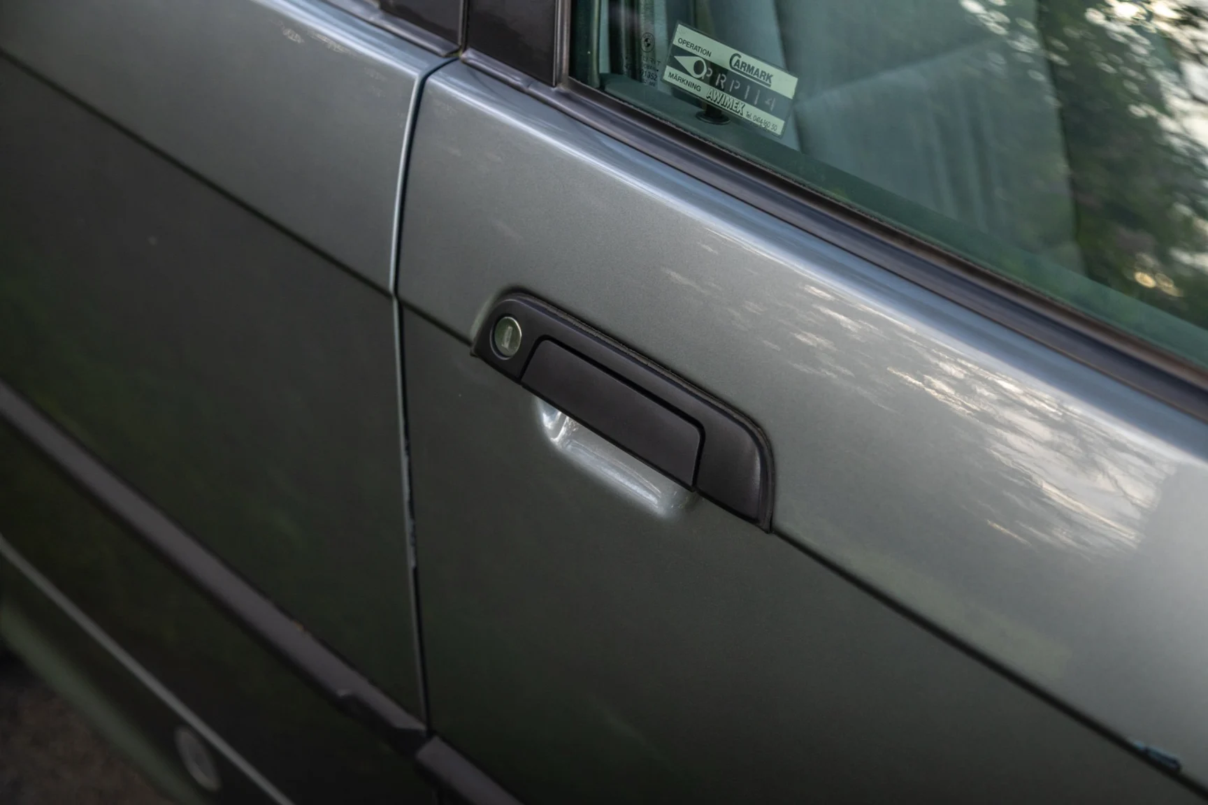 Exterior image of 1994 BMW 318i - NO RESERVE (22)