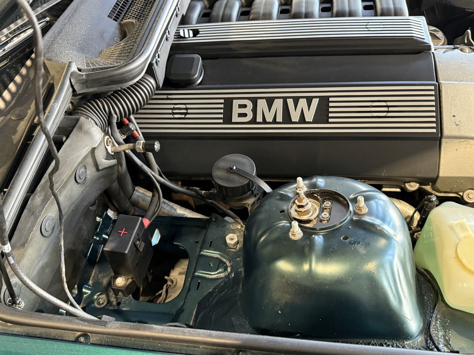 1995 BMW 325i Coupé AVUS Edition "No Reserve Auction", Mekanik