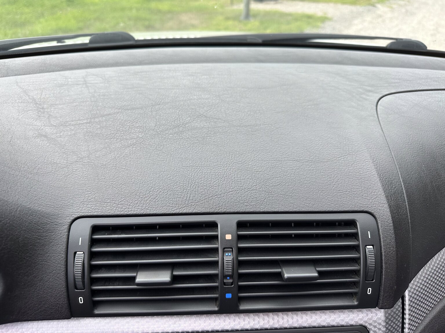 Innenraumfoto von 2005 BMW 330Ci