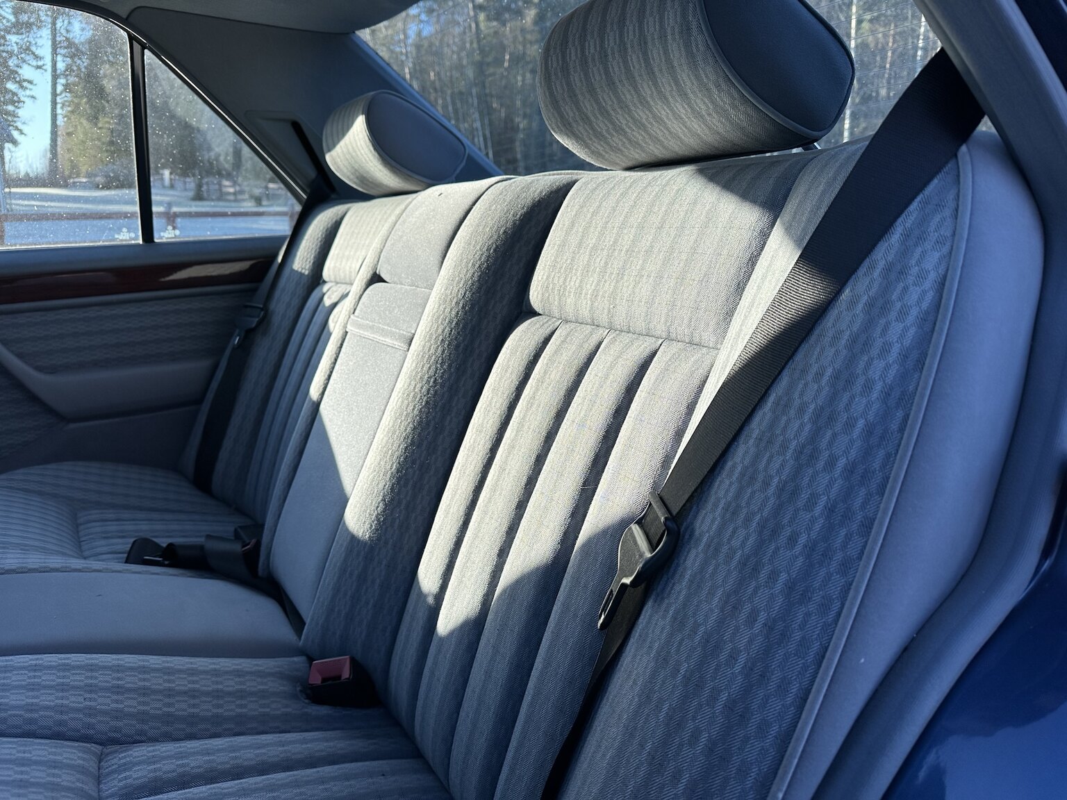 Interior image of 1991 Mercedes-Benz 230 E 
