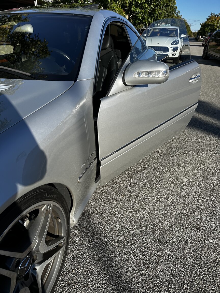 Exterior image of 2004 Mercedes-Benz CL 55 AMG