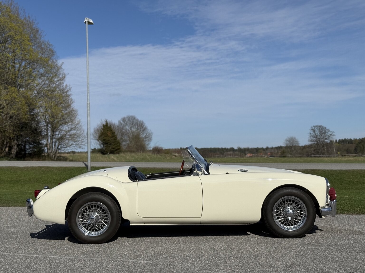 Aussenfoto 1959 MG MGA 1500