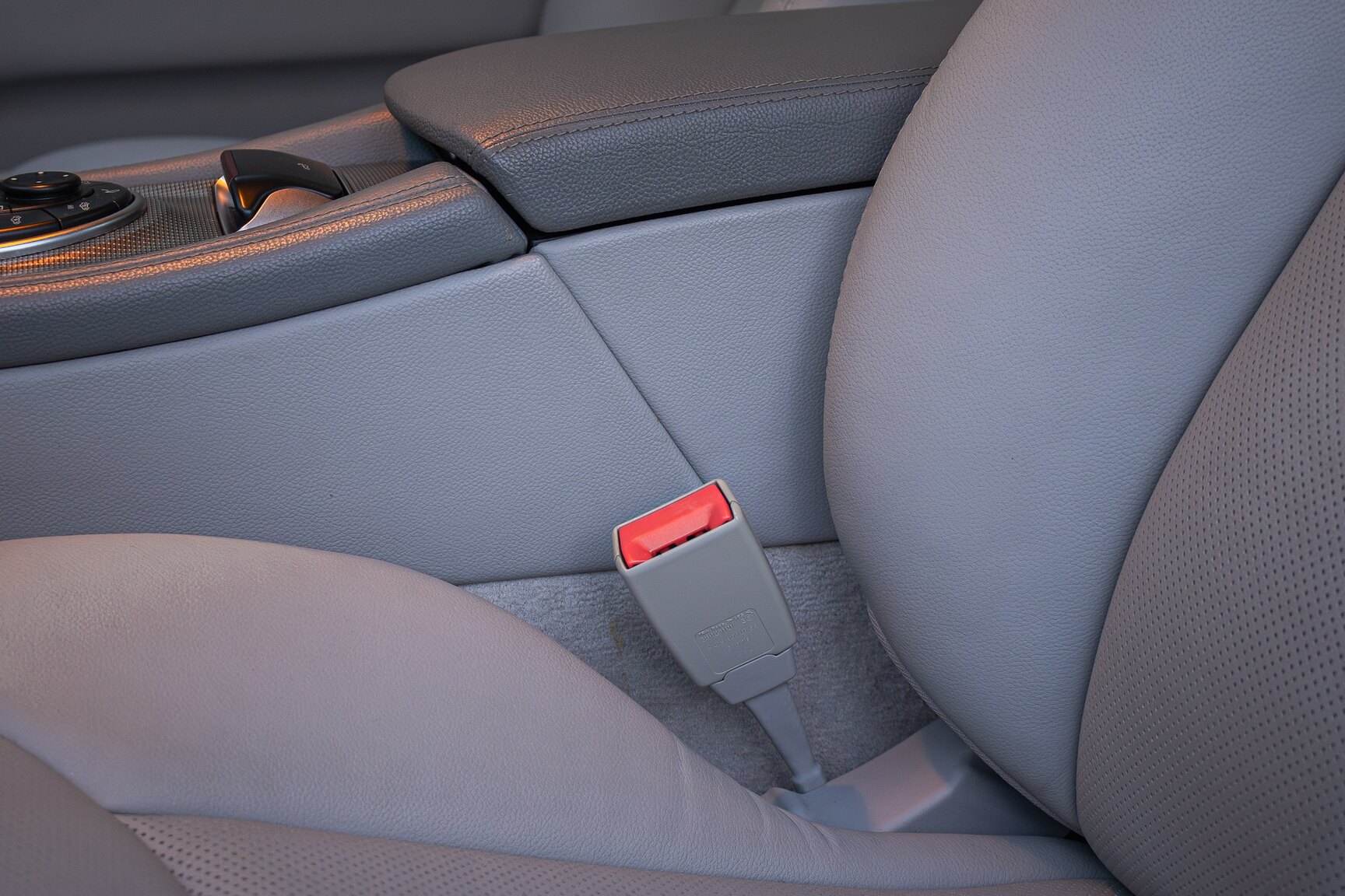 Interior image of 2002 Mercedes-Benz SL 500