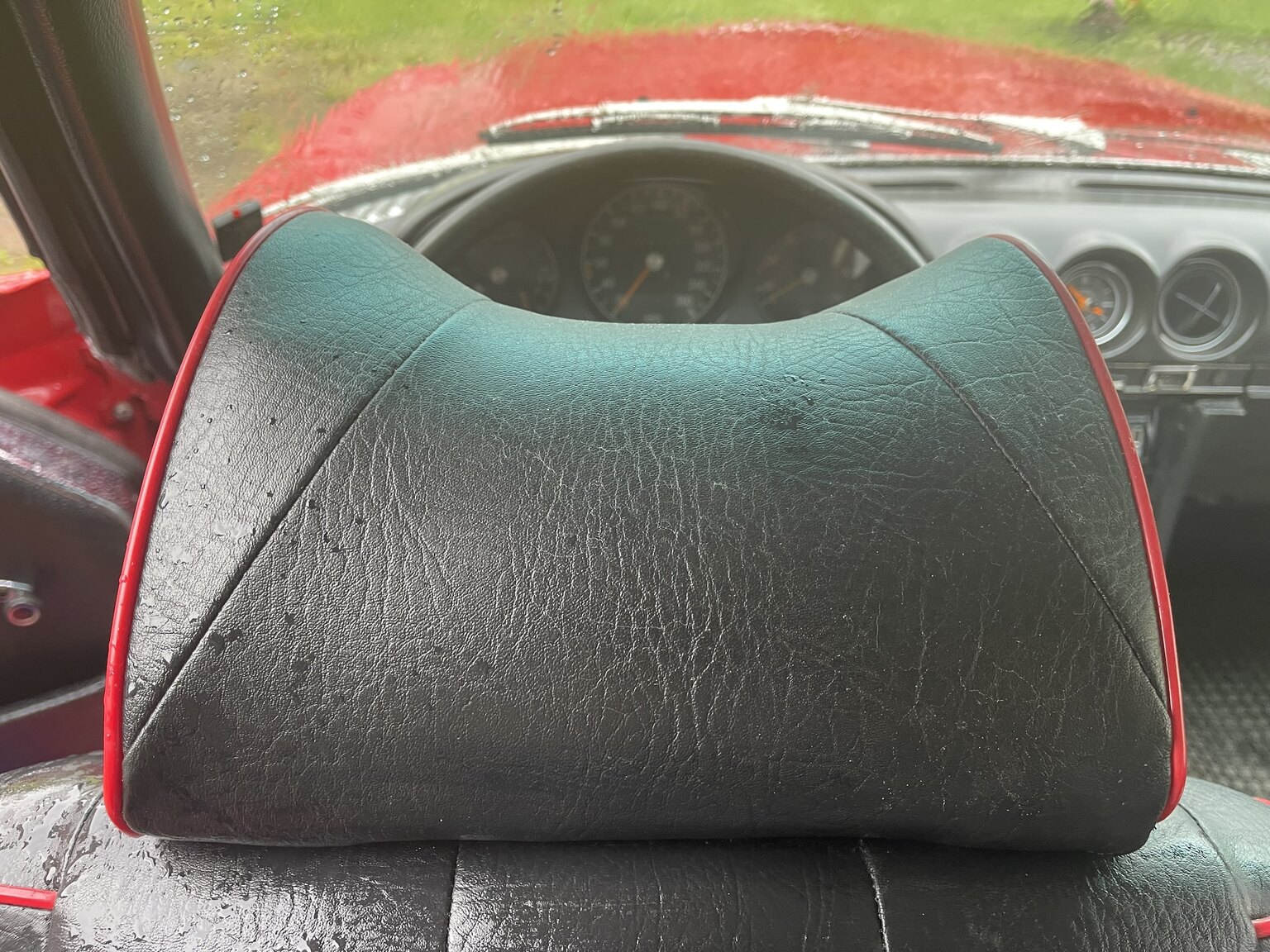 Interiörbild 1973 Mercedes 350 SLC