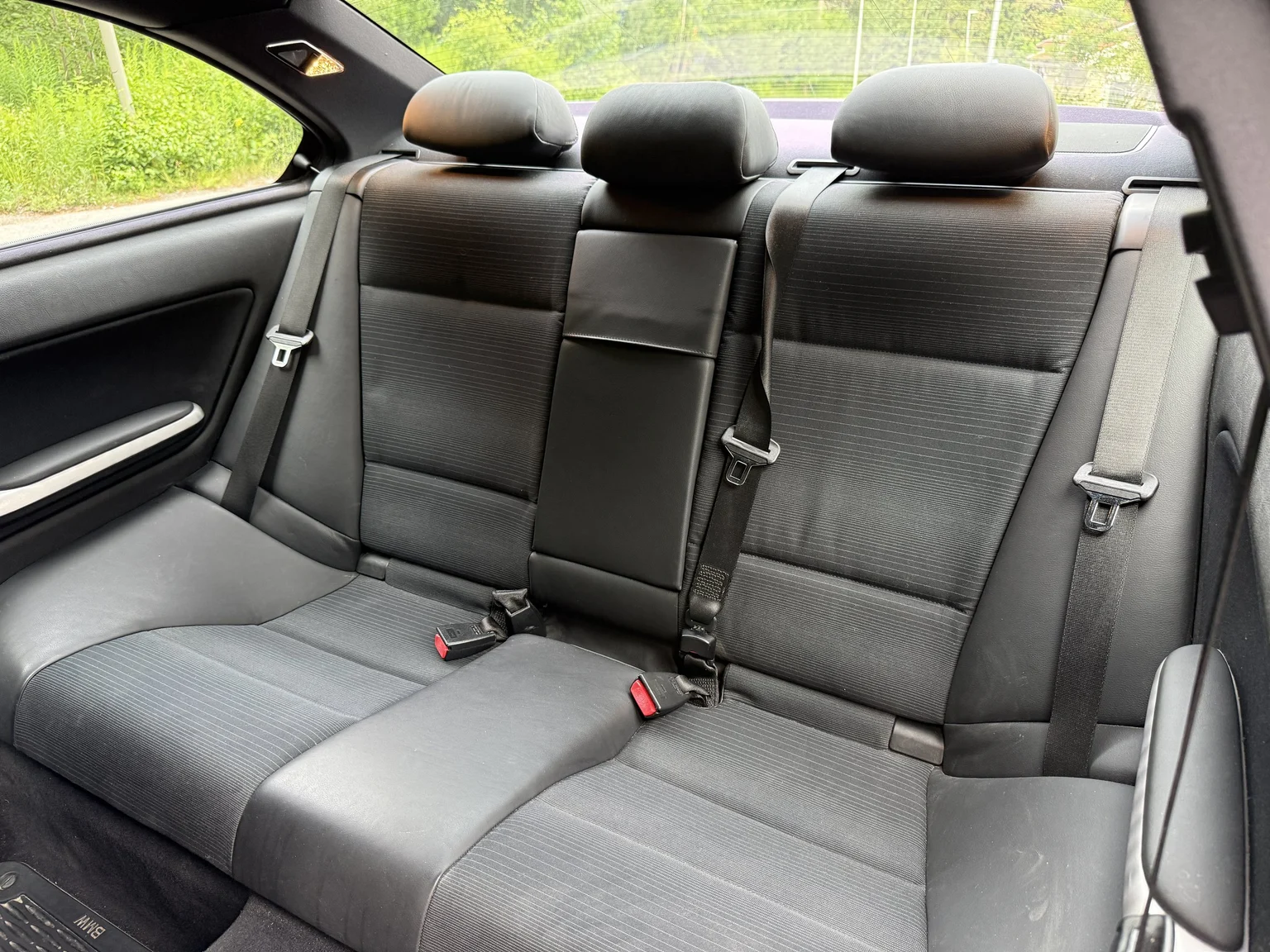 Innenraumfoto von 2005 BMW 320Ci (27)